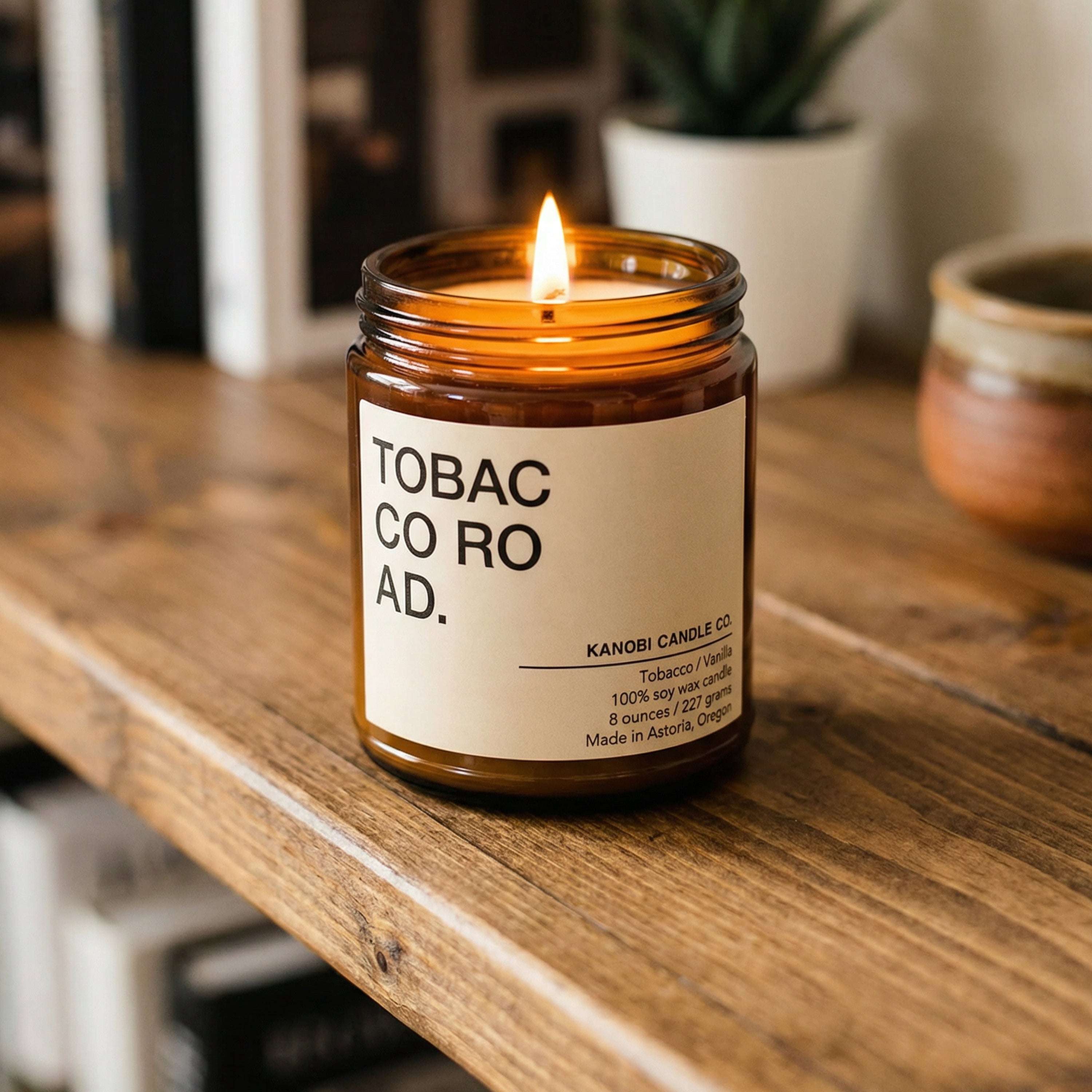 Hand-Poured Soy Candle – TOBACCO ROAD Cozy Tobacco Scent – Kanobi